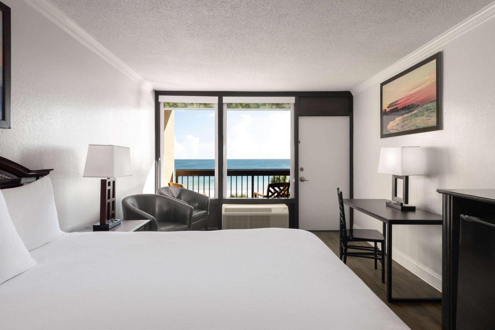 Wyndham Garden Fort Walton Beach Destin מראה חיצוני תמונה