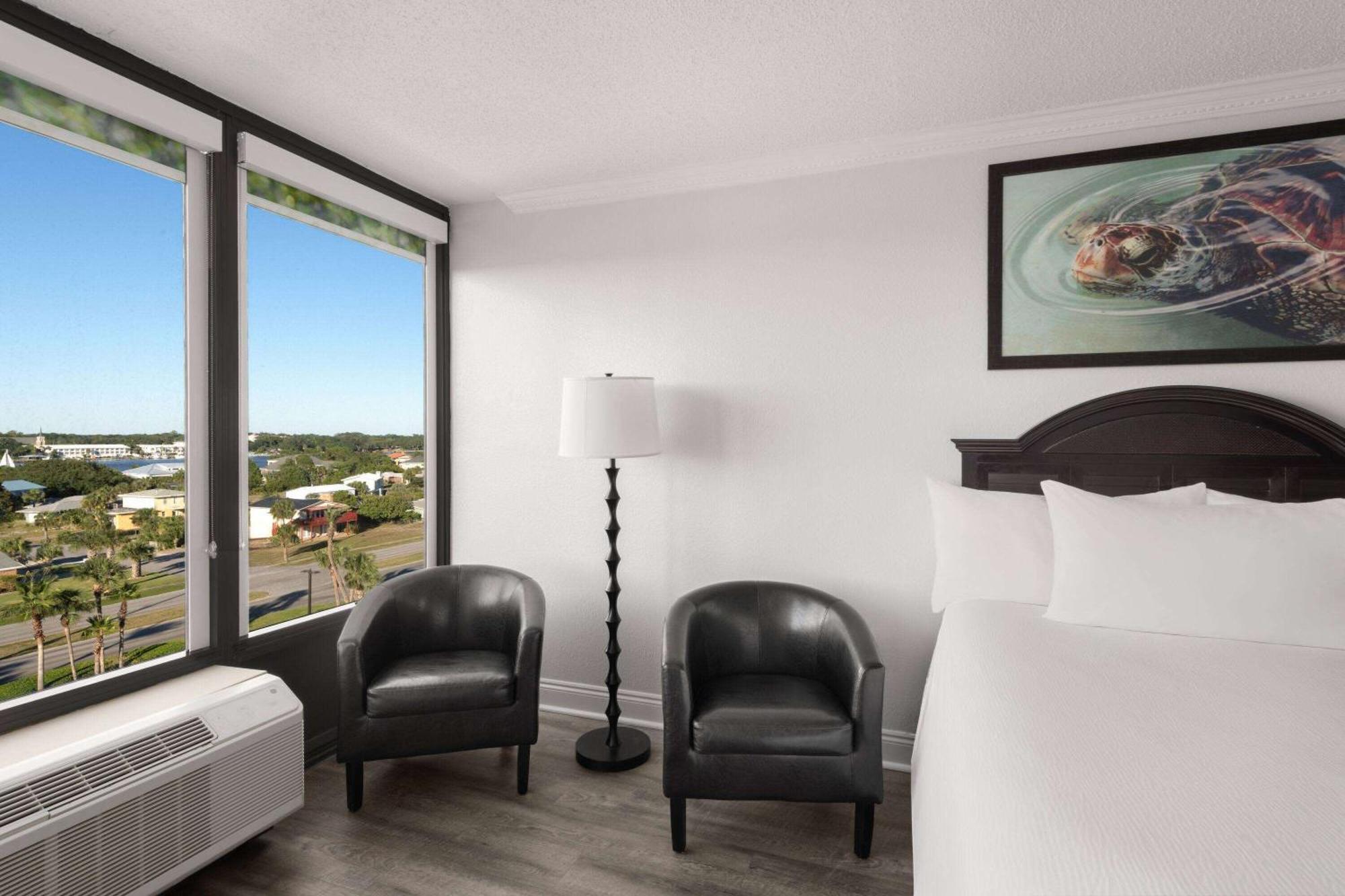 Wyndham Garden Fort Walton Beach Destin מראה חיצוני תמונה
